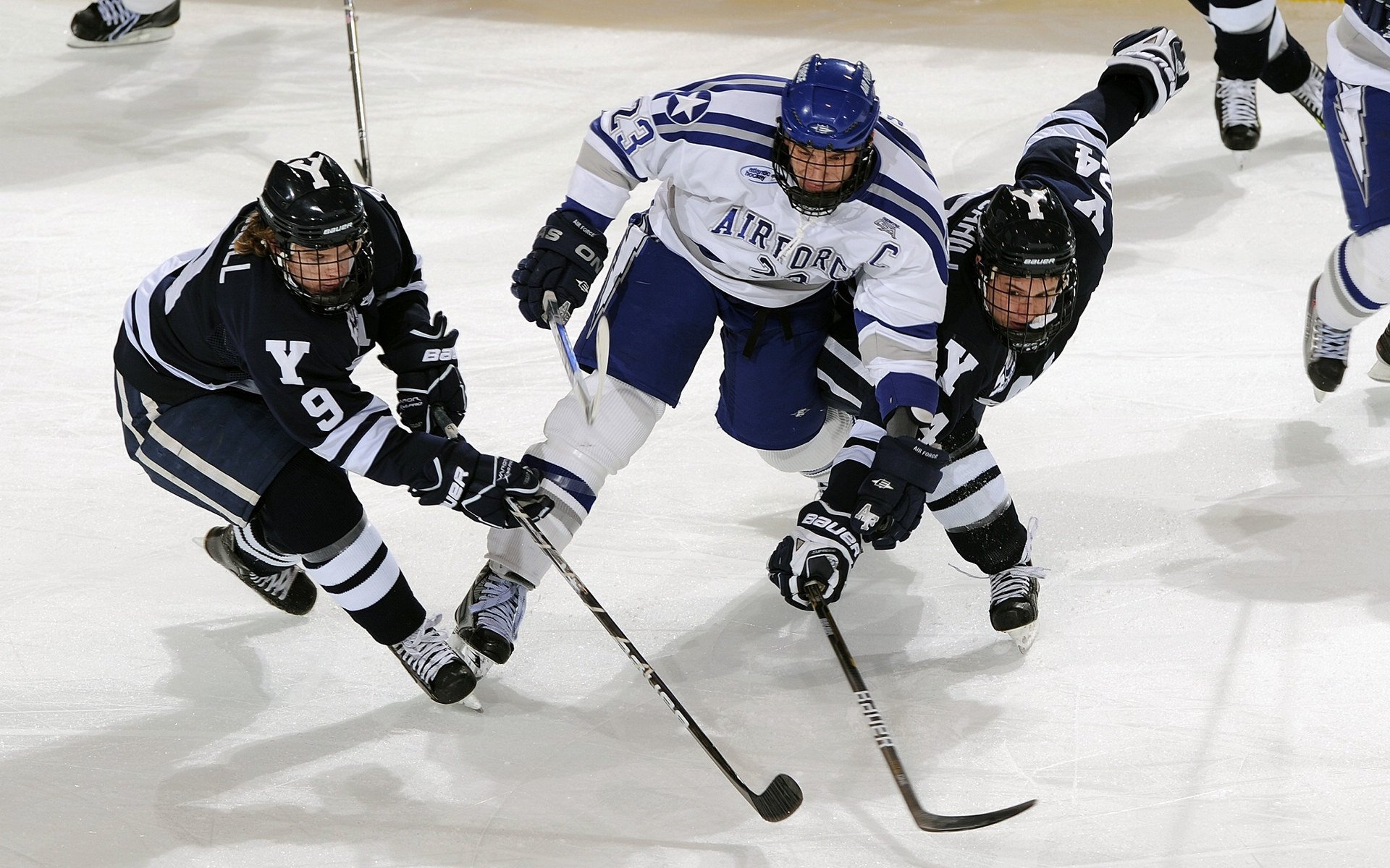 孤胆英雄布伦森照亮印城夜，坚韧活塞加时鏖战改写剧本